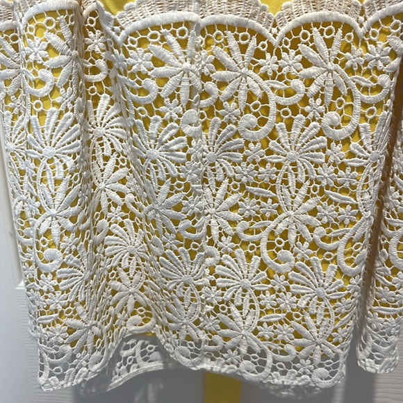 Antonio Melani yellow dress with white lace. Medium - Picture 3 of 3
